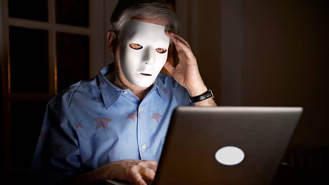 identity thief in mask