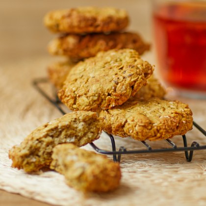 Sugar-free ANZAC biscuits