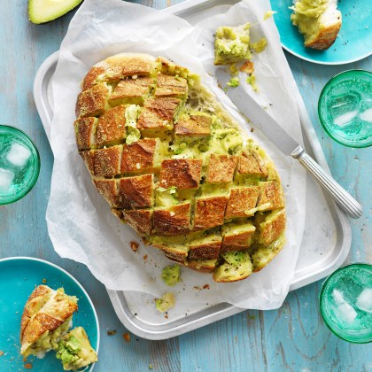 Avocado, Garlic and Cheese Pull-Apart Bread