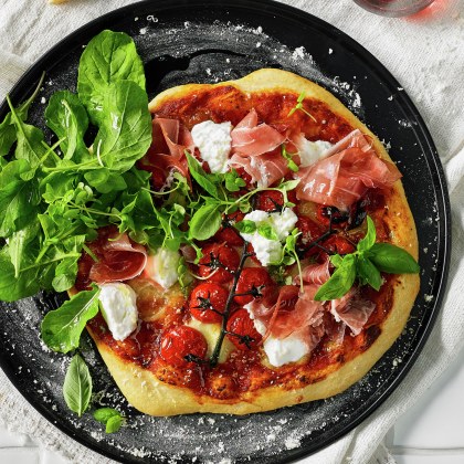 Goats Cheese and Prosciutto Pizza