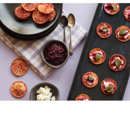 Beetroot Relish and Fetta on Cobs Hip Chips