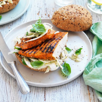 Tuscan chicken burgers with fennel slaw
