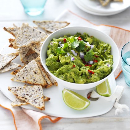 Spicy Guacamole with Bread Crisps