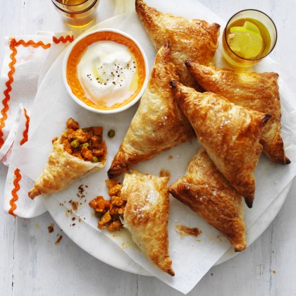 Butter Chicken Samosas