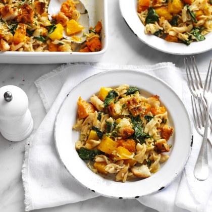 Pumpkin and Spinach Crunchy Topped Pasta Bake