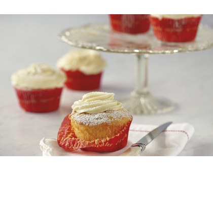Perfect Cup Cakes with Fluffy Vanilla Icing
