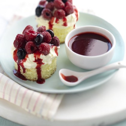 Berry & Cream Sponge with Raspberry Coulis