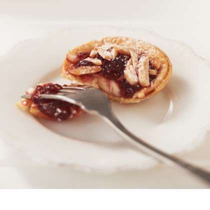 Raspberries and Cream Christmas Tarts