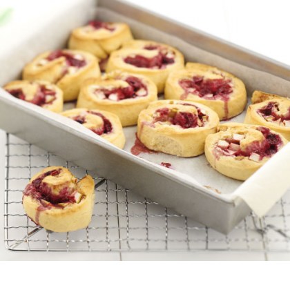 Apple-Berry Cream Cheese Scrolls