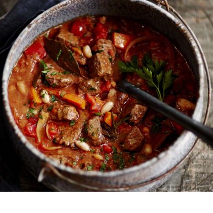 Slow Cooker Hearty Beef & Vegetable Casserole