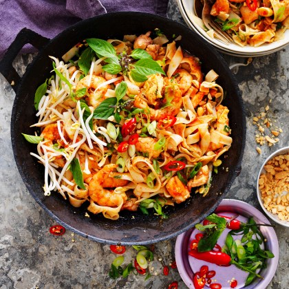 Chicken and prawn pad Thai