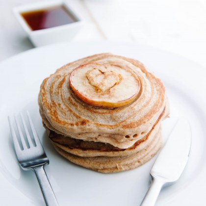 Vegan Apple and Cinnamon Pancakes
