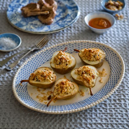 Pear, Walnut and Cheddar Crumble