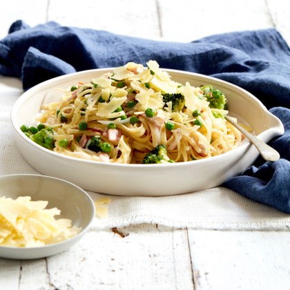 One Pot Bacon, Broccoli and Pea Linguine