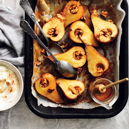 Roasted Pears with Honey and Walnuts