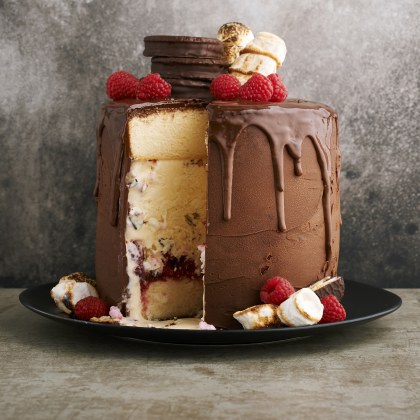 Giant Wagon Wheel Cake