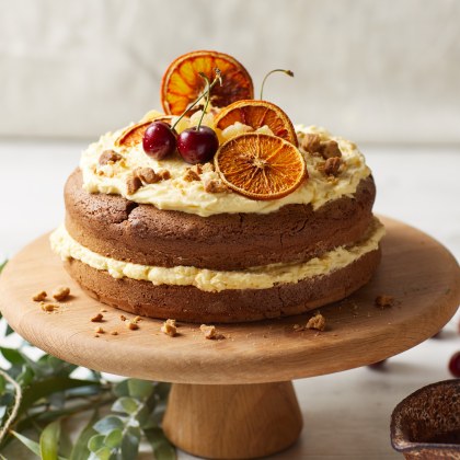 Golden Brown Gingerbread Cake (low-sugar)