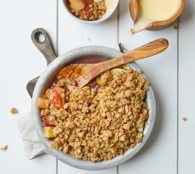ANZAC Apple Plum Crumble