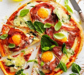 Egg and Prosciutto Breakfast Pizza