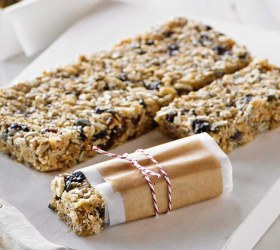 Coconut & Macadamia Muesli Bars