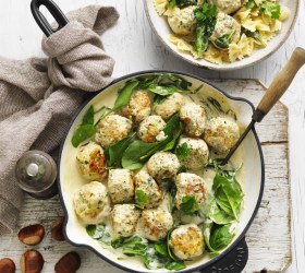 Chestnut and chicken meatballs