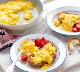Brain-food Cheesy Scrambled Eggs