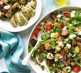 Panzanella Salad with Pesto Chicken Panzanella Salad with Pesto Chicken