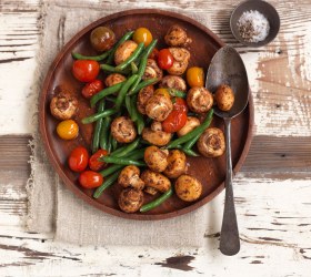 Saute Button Mushrooms and Green Beans