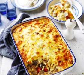 Cheesy Mushroom, Bacon and Veggie Pasta Bake Cheesy Mushroom, Bacon and Veggie Pasta Bake