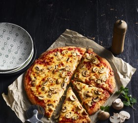 Fast and Fierce 10-Minute Mushroom Pizza with Easy Yoghurt Pizza Base
