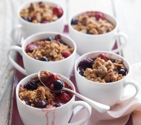 Mixed Berries & Pear Cookie Crumbles