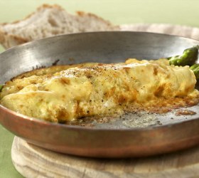 Cheesy Asparagus Omelette Cheesy Asparagus Omelette