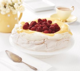Lemon Meringue Pavlova