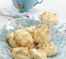 Coconut Macaroons Coconut Macaroons