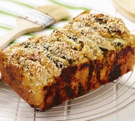 Cheese and Spinach Pull Apart Loaf