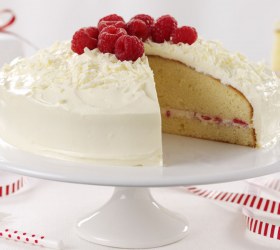 White Chocolate And Raspberry Cake