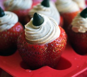 Mascarpone Stuffed Strawberries Mascarpone Stuffed Strawberries