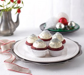 Christmas Red Velvet Cupcakes