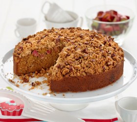 Rhubarb Crumble Cake