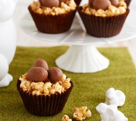 Golden Honey Popcorn Easter Egg Nests