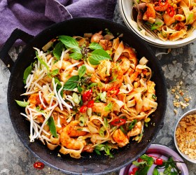 Chicken and prawn pad Thai