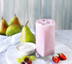 Pear and Strawberry Smoothie