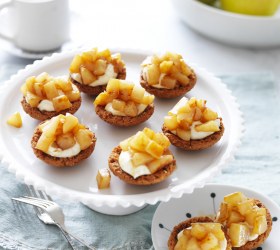 Pears and Sour Cream in Butternut Cookies Cases