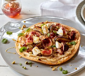 Fig, Ricotta Honey and Pistachio Sweet Pizza
