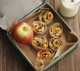 Baked Chicken and Cheese Tortilla Pinwheels Baked Chicken and Cheese Tortilla Pinwheels