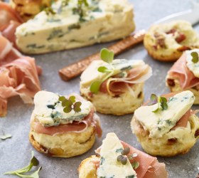 Mini Date and Fennel Scones with Blue Cheese