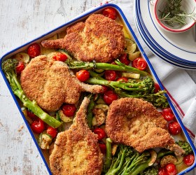 Herb Crusted Pork Cutlets with Veggie Medley Herb Crusted Pork Cutlets with Veggie Medley