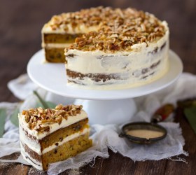 Sugar-free Carrot and Pecan Cake