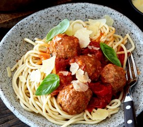 Cheesy Meatballs with Fresh Tomato and Basil Sauce