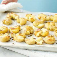 How to make crispy smashed potatoes